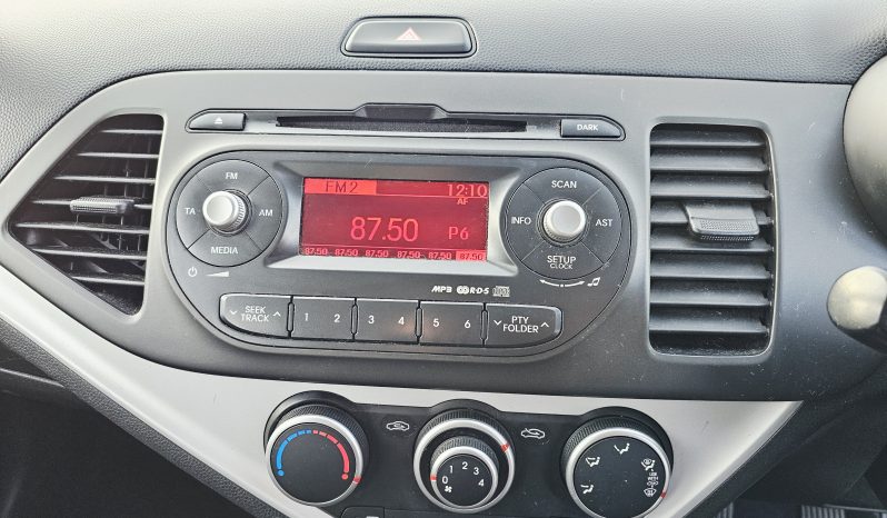 2014 White KIA PICANTO,1L Petrol.MOT August 2026.5Dr.Low miles.£20 Tax.FSH.Ulez Free £2995 full