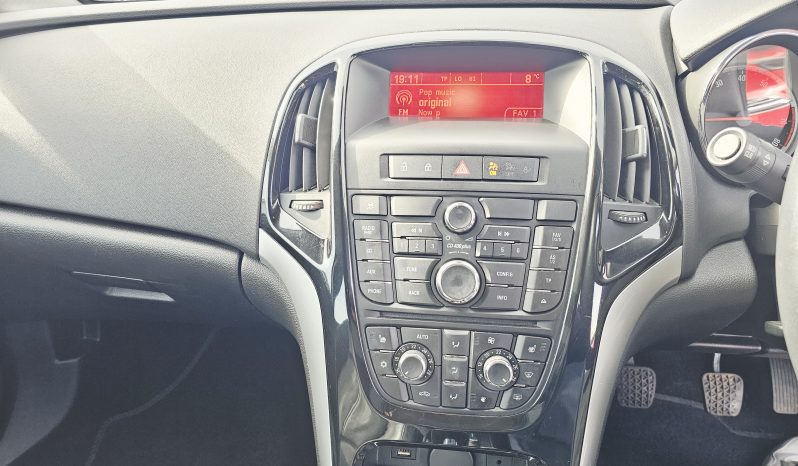 2014 Grey Vauxhall Astra Elite, 1.6L petrol. MOT February 2027. 5dr. aux. ac.FSH.Leather Seats.Ulez free £3495 full