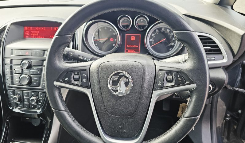 2014 Grey Vauxhall Astra Elite, 1.6L petrol. MOT February 2027. 5dr. aux. ac.FSH.Leather Seats.Ulez free £3495 full