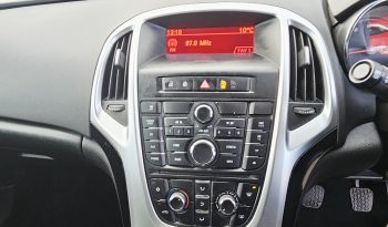 38k Miles! 2010 Silver Vauxhall Astra Exclusiv, 1.4L petrol.MOT October 2026. 5dr. aux, ac.Ulez free.FSH.1 Owner £2995 full