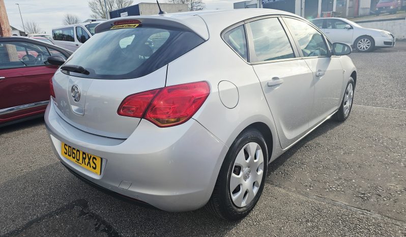 38k Miles! 2010 Silver Vauxhall Astra Exclusiv, 1.4L petrol.MOT October 2026. 5dr. aux, ac.Ulez free.FSH.1 Owner £2995 full