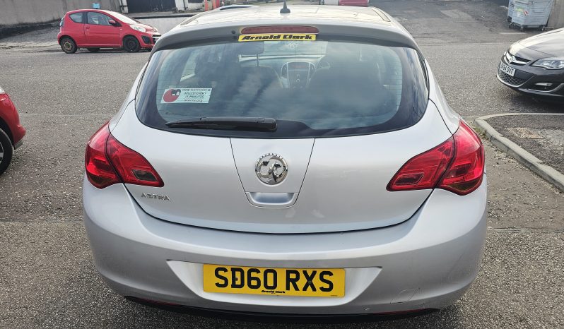38k Miles! 2010 Silver Vauxhall Astra Exclusiv, 1.4L petrol.MOT October 2026. 5dr. aux, ac.Ulez free.FSH.1 Owner £2995 full