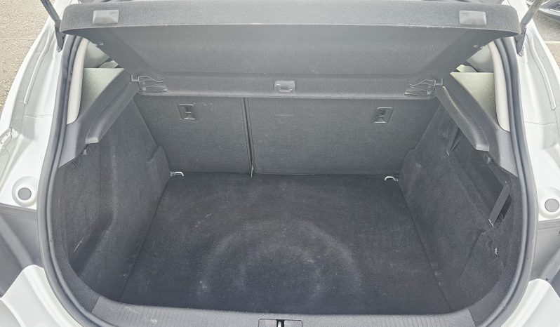 38k Miles! 2010 Silver Vauxhall Astra Exclusiv, 1.4L petrol.MOT October 2026. 5dr. aux, ac.Ulez free.FSH.1 Owner £2995 full