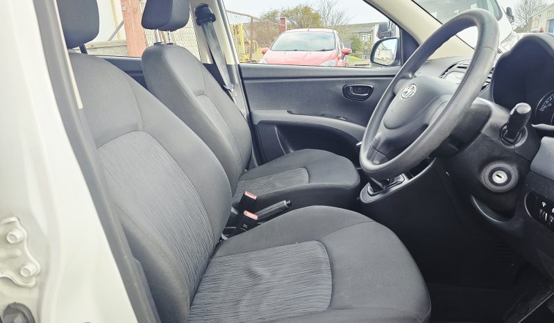 46k Miles! 2013 White Hyundai i10 Active, 1.2 L petrol, Mot Octover 2026.5dr. Aux.£20 tax. SH.Ulez free.1 Owner £3495 full