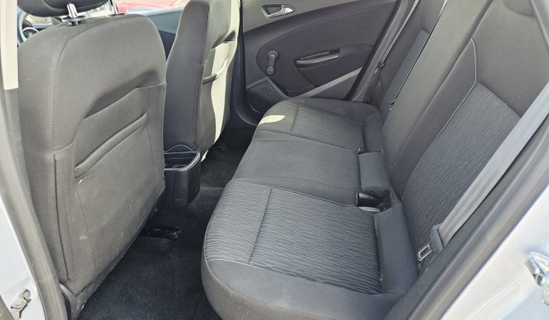 57k miles! 2015 Silver Vauxhall Astra Design, 1.6L petrol. MOT November 2026. 5dr.aux, AC.FSH.Ulez free £4995 full