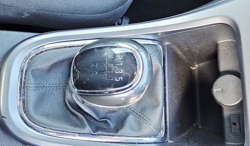 57k miles! 2015 Silver Vauxhall Astra Design, 1.6L petrol. MOT November 2026. 5dr.aux, AC.FSH.Ulez free £4995 full