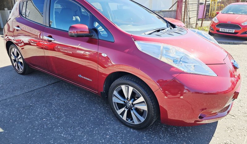 49k Miles! Automatic! 2017 Red Nissan Leaf 80kw Tekna .MOT April 2027.5Dr.FSH.Heated Seats.Reverse Camera.Ulez free £4995 full