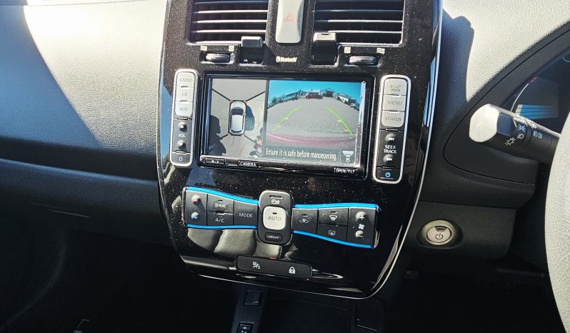 49k Miles! Automatic! 2017 Red Nissan Leaf 80kw Tekna .MOT April 2027.5Dr.FSH.Heated Seats.Reverse Camera.Ulez free £4995 full