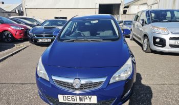 2011 Blue Vauxhall Astra Exclusiv, 1.6L petrol. MOT May 2027. 5dr. aux.Low miles.Ulez free £1995 full
