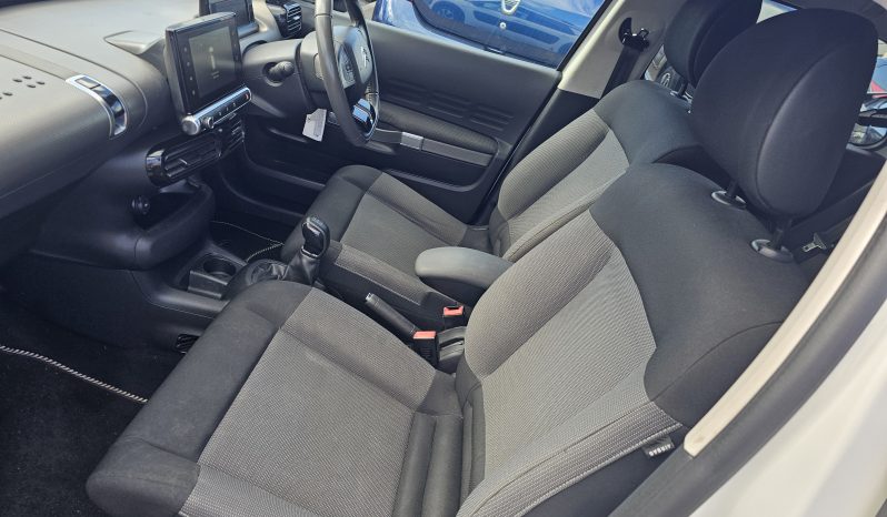 59k Miles! 2015 White Citron C4 Cactus Flair Pure tech, 1.2L petrol.MOT February 2027.5dr.£20 Tax.Reverse Camera.Ulez Free.1 Owner £4995 full