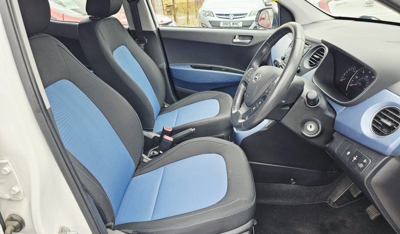 14k Miles! 2016 White Hyundai i10 Premium, 1L petrol, Mot March 2027.5dr. Aux.£20 tax. FSH.Ulez free.2 Owner £7495 full