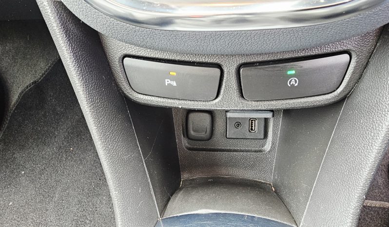 2015 White Vauxhall Mokka SE, 1.6L petrol.Full Leather.MOT May 2027.Low miles.FSH.Ulez Free.Heated seats £4195    full