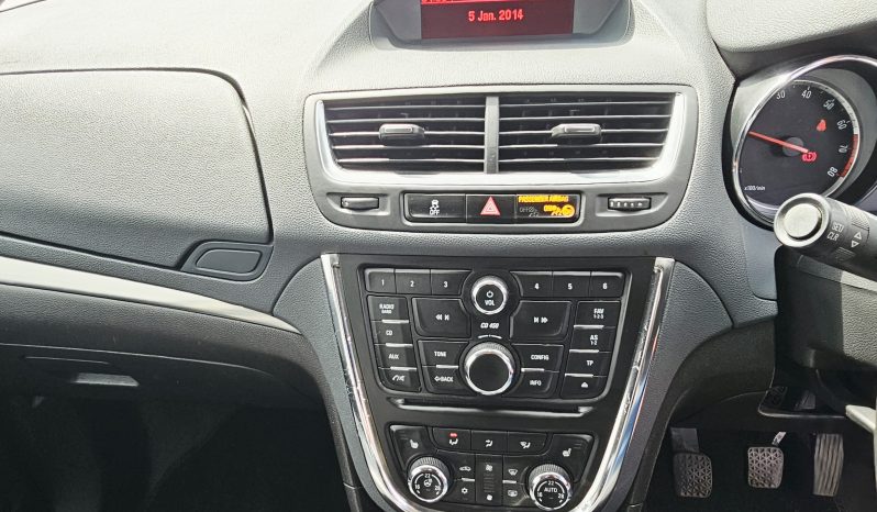 2015 White Vauxhall Mokka SE, 1.6L petrol.Full Leather.MOT May 2027.Low miles.FSH.Ulez Free.Heated seats £4195    full