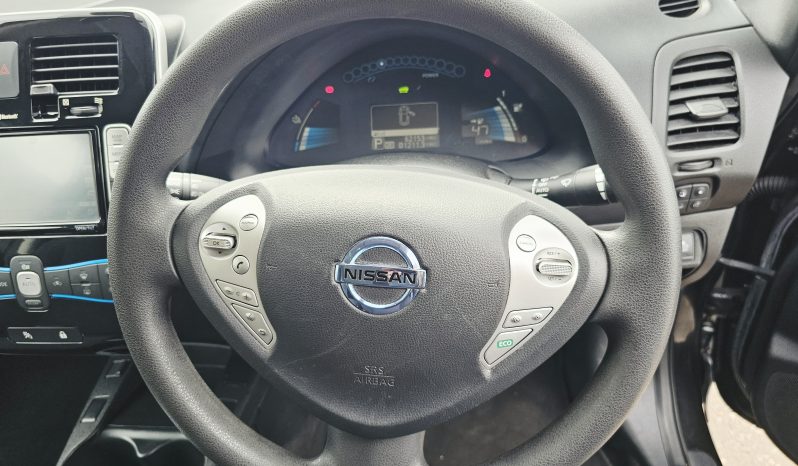 Automatic! 62k miles! 2016 Black Nissan Leaf 80kw Tekna .MOT December 2026.5Dr.£20 Tax.FSH.Reverse Camera.Ulez free.2 Owner £3995 full